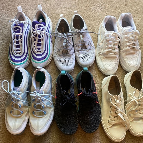 Nike Shoes - 6 pair sneakers bundle 
Nike bundle
Starting @$25